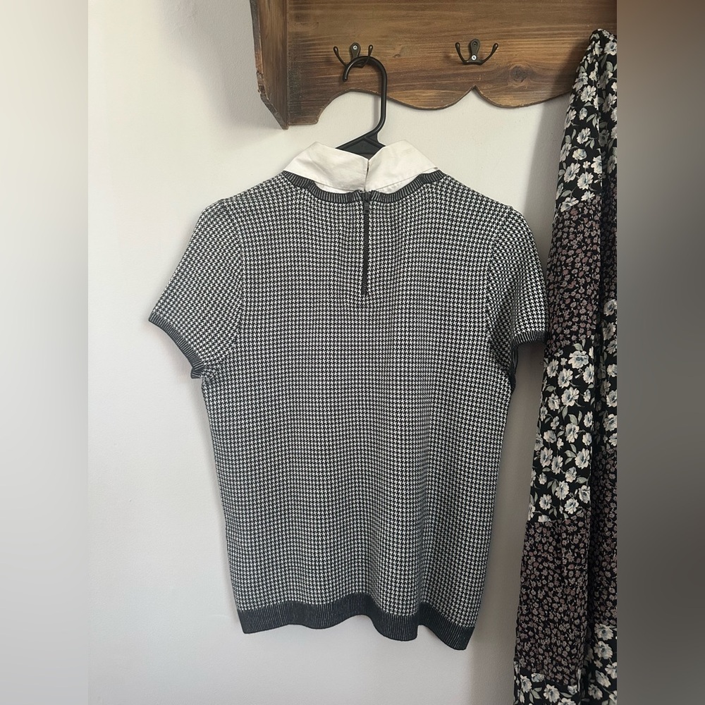 Alice + Olivia Black and White Houndstooth Blouse with removable collar - Picture 2 of 4